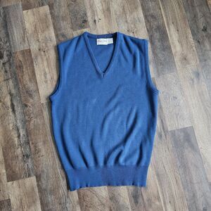Vintage Men's Store size Large Men’s Navy Blue V-neck Sweater Vest